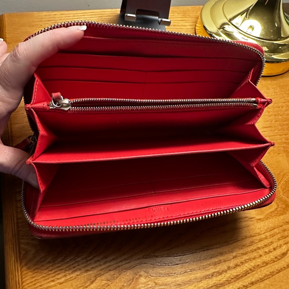 Fendi Vintage Red Quilted Leather Zip Long Wallet. - Picture 11 of 12